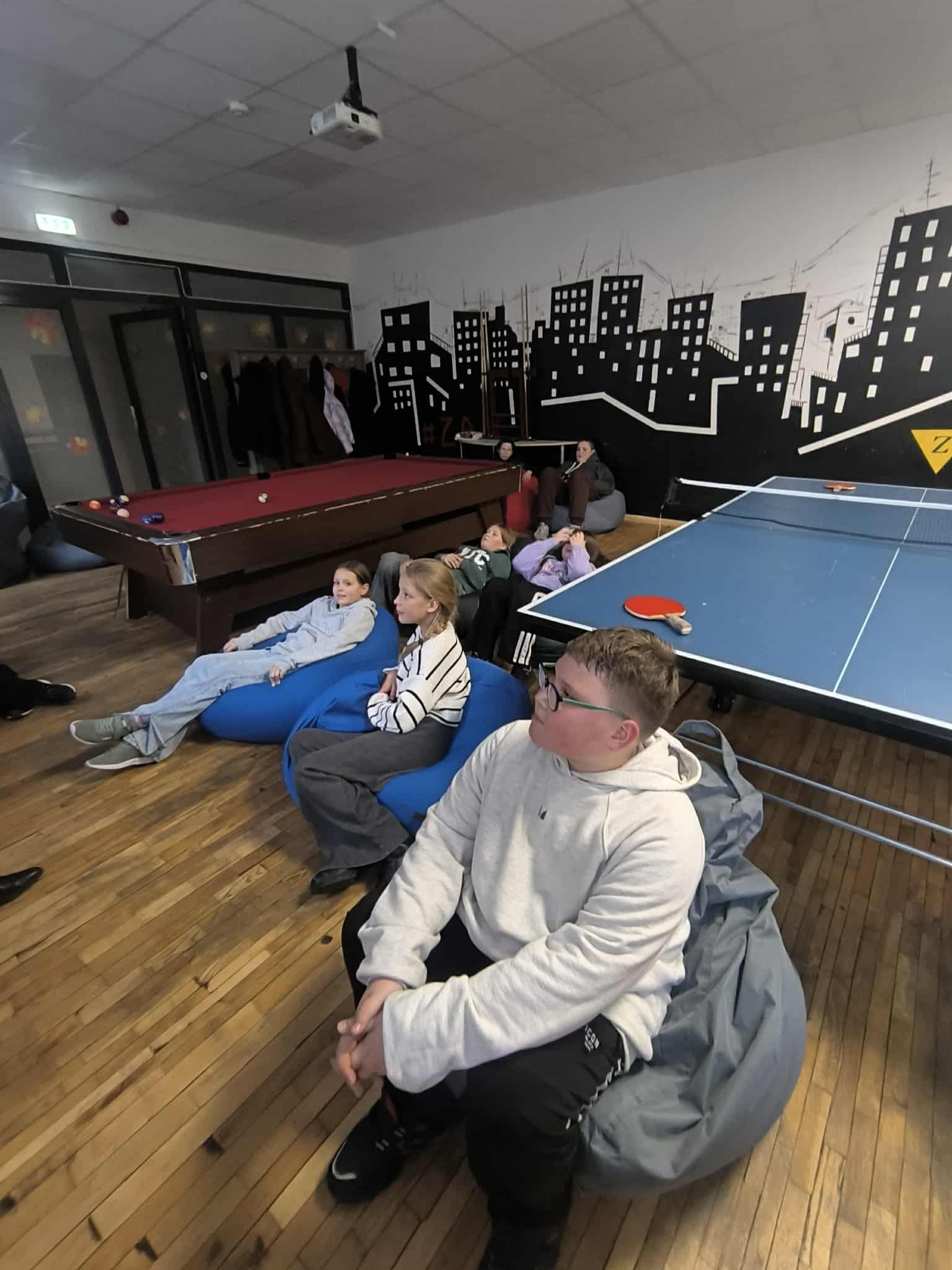 Zarasų atvirame jaunimo centre sulaukėme svečių iš būrelio „Atrask ir patirk“